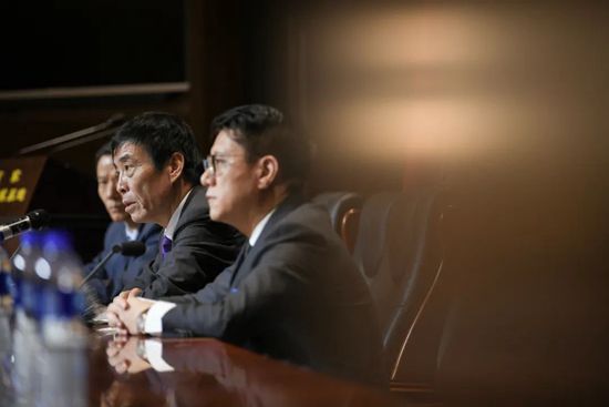 成人自拍在线